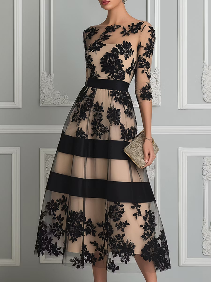 Vestido Midi Elegante de Encaje Negro con Corte en A
