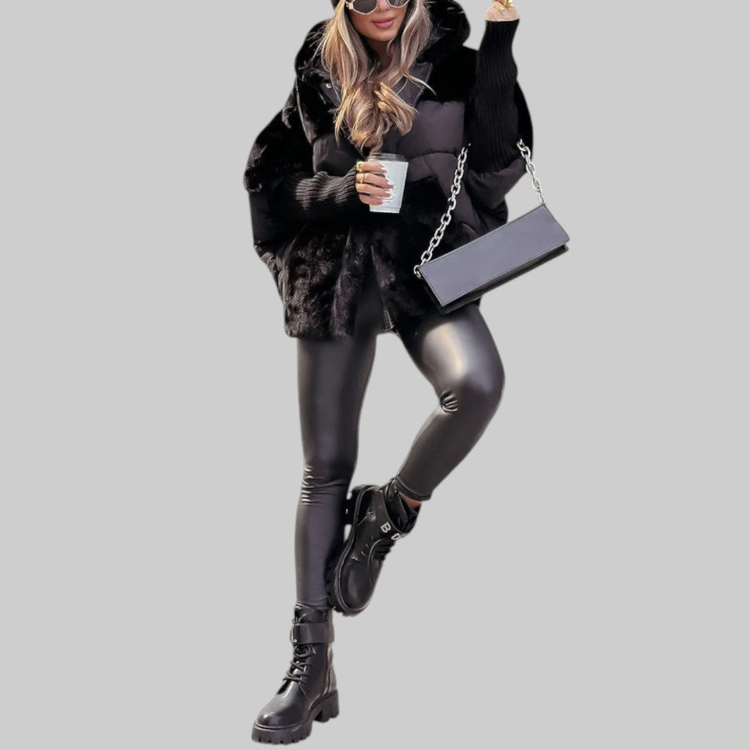 Riikka - Moderni puserobomber takki hupulla