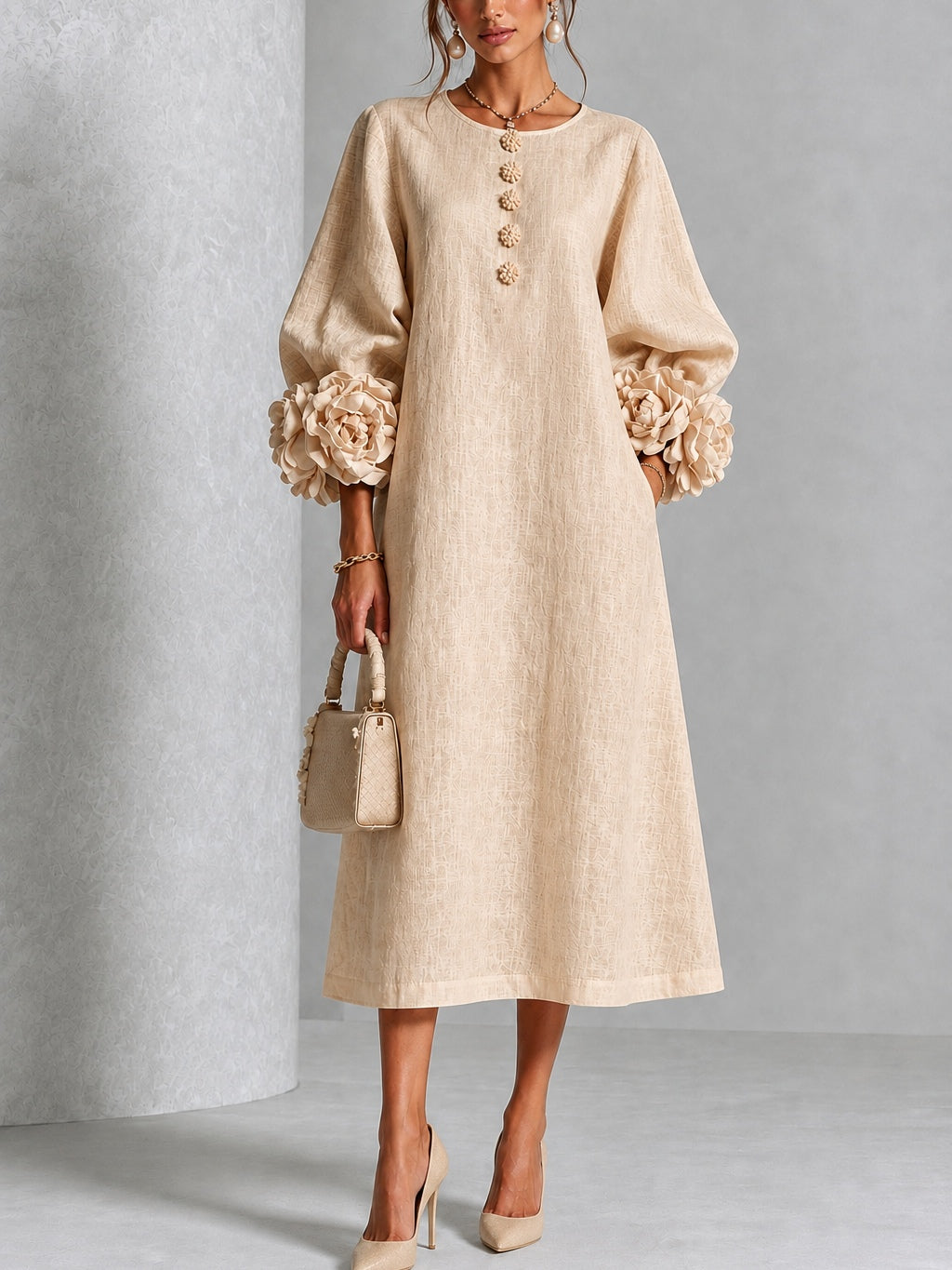 Vestido Midi Beige con Botones Florales y Mangas Florales Extravagantes