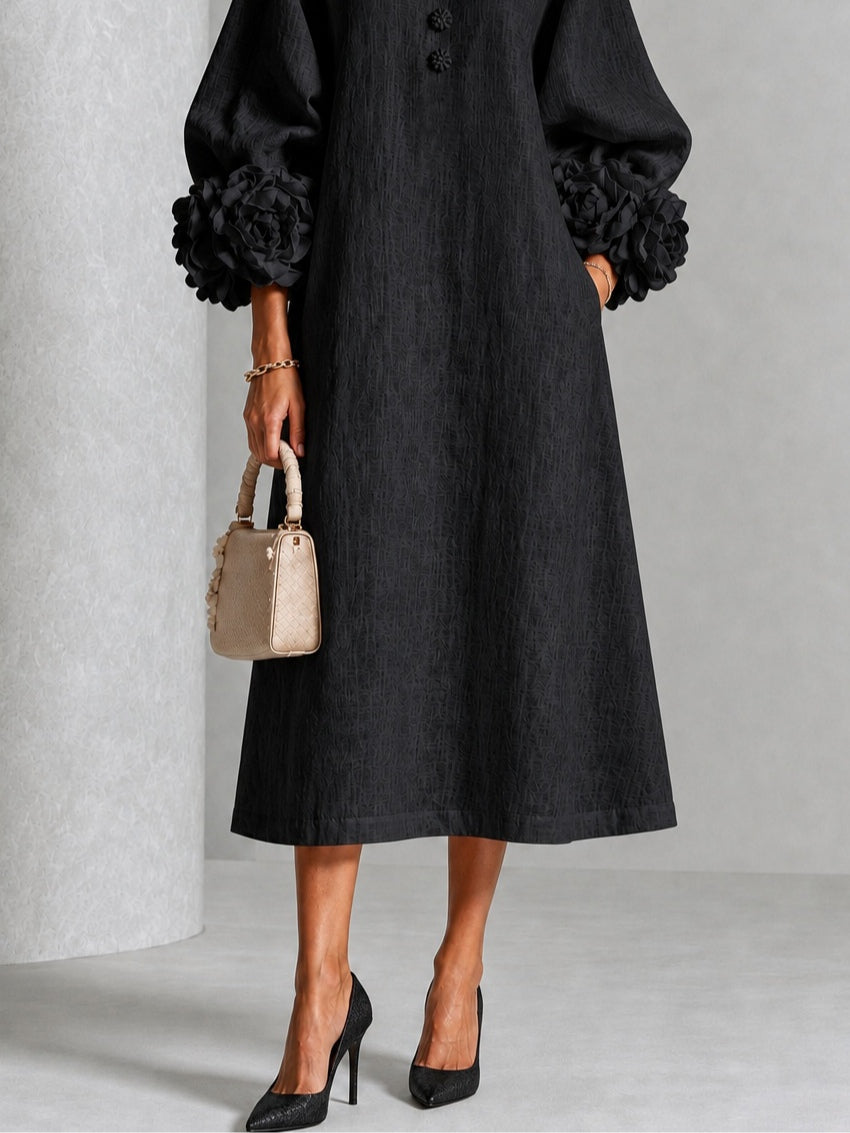 Vestido Midi Negro con Botones Florales y Mangas Florales Extravagantes