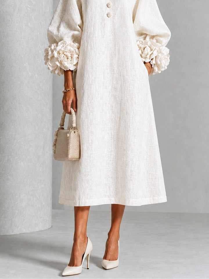 Vestido Midi Blanco con Botones Florales y Mangas Decoradas